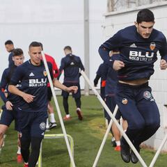 Guedes sufre una lesión muscular en el bíceps femoral