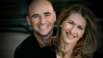 El tenista estadounidense, Andre Agassi, y la tenista alemana, Steffi Graff, iniciaron su amorío en 1999. Ya para 2001 concretaron su matrimonio donde tuvieron dos hijos.