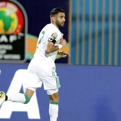Mahrez lidera a Argelia a la final