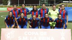 Barcelona Femení pose ahead of their Copa de la Reina semi-final against Valencia Femenino in Las Rozas, Madrid this afternoon.