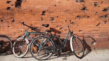 Encontrar restos de la II Guerra Mundial como esta pared tiroteada es parte de la historia de Munich