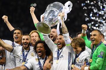 357 días de alzar la Duodécima al cielo de Cardiff, los de Zidane conquistaron la Decimotercera con un Bale desatado y se confirmaron como un equipo de época, con tres Champions consecutivas (2016 en Milán, 2017 en Cardiff y 2018 en Kiev), algo que ningún equipo ha logrado desde que la competición adoptó el actual modelo (1993), y cuatro en los últimos cinco años.