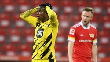 Freno a la última joya del Borussia Dortmund