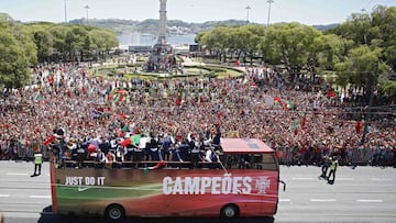 Portugal&#039;s winning EURO 2016 team ride in an open bus onn their return to Lisbon, Portugal, July 11, 2016.  