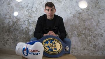 El campeón de Europa de boxeo Sergio García posa en una entrevista para AS.