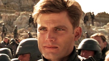 starship troopers brigadas del espacio pelicula 1997 paul verhoeven casper van dien