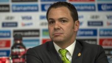 Santiago Baños, director de Selecciones Nacional en conferencia de prensa.
