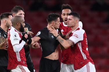 Operaci¨®n limpieza del Arsenal