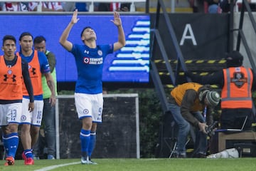 Te presentamos las mejores fotos del partido entre 'La Máquina' y el 'Rebaño', de la Jornada 2 del Clausura 2018BBVA Bancomer MX, en el Estadio Akron, en la foto: Felipe Mora celebra su gol de Cruz Azul

13/01/2018/MEXSPORT/Cristian de MARCHENA