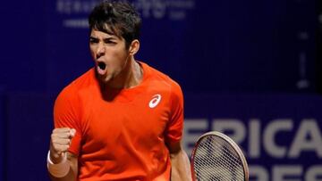 Entérate cómo y dónde ver el partido entre Christian Garín y Pablo Cuevas, válido por la primera ronda del ATP 250 de Houston, Estados Unidos.