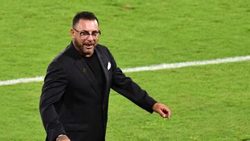 Antonio Mohamed no le cierra las puertas a Chivas