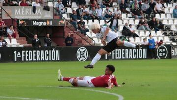 Aikito, con el Mérida ante el Murcia.