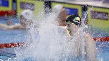 Otopeni (Romania), 07/12/2023.- Daniel Wiffen of Ireland celebrates after winning the Men's 1500m Freestyle final at the LEN European Short Course Swimming Championships in Otopeni, Romania, 07 December 2023. (1500 metros, 1500 metros, Irlanda, Rumanía) EFE/EPA/ROBERT GHEMENT
