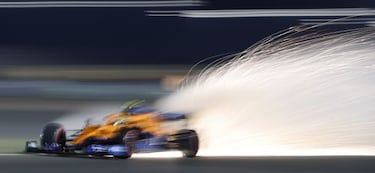 La Fórmula 1 echa chispas en la noche de Qatar