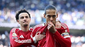 Everton hosted Liverpool for the first time in their new home, but it was the Reds that spoiled the party with a stoppage time winner from Virgil van Dijk.