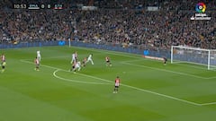 Este es Vinicius: Una vez más muestra su falta de definición