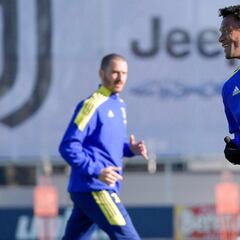 La Juventus de Cuadrado enfrentará a Villarreal en octavos