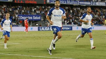 Alegría de los jugadores del Tenerife en su partido ante el Espanyol.