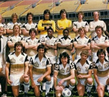 El equipo estadounidense Colorado Caribous diseñó en 1978 una camiseta que mezclaba el fútbol con toques cowboys.