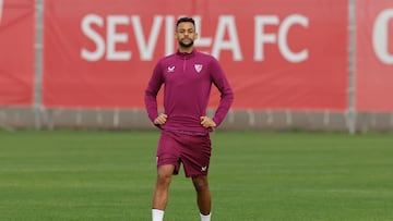 Sow, en un entrenamiento del Sevilla.