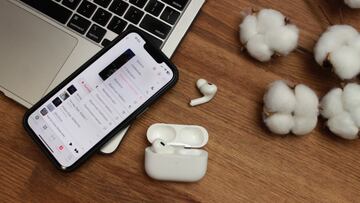 Auriculares inalámbricos con cancelación de ruido Apple AirPods Pro 2 con estuche de carga MagSafe con descuento en la Fiesta de Ofertas Prime de octubre de 2024 de Amazon