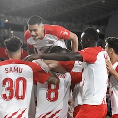 El Almería se hace fuerte en el liderato de récord en récord