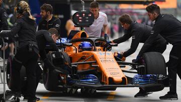Quedarse sin gasolina, el peligro para Alonso y Sainz