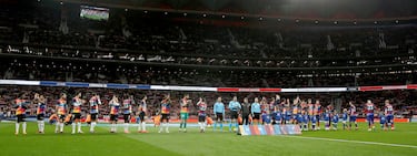 Formación de los equipos del Atlético de Madrid y Valencia.