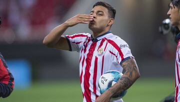 Alexis Vega, Chivas