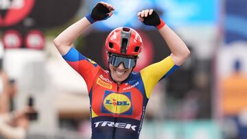 Henderson celebra su triunfo en Aprica.