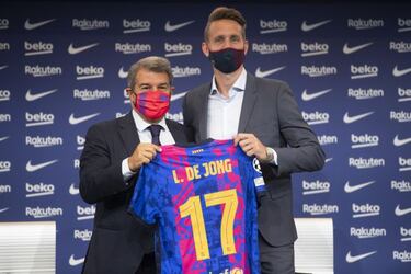 Laporta's wide-ranging discussion at Luuk de Jong's Barcelona presentation