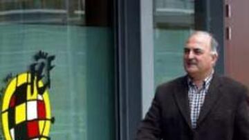 <b>CASI DECIDIDO</b>. El seleccionador nacional tiene casi al completo su plantel para la Eurocopa de Portugal.