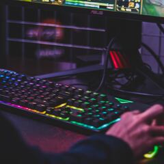 8 teclados ‘gamer’ para jugar: mecánicos, con cable y de primeras marcas