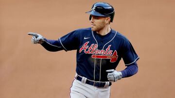 Tras 12 a&ntilde;os con los Braves Freeman consigui&oacute; su primer t&iacute;tulo de MLB y con un anillo de Serie Mundial, el infielder se ha cotizado en el mercado.