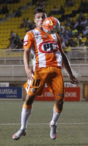 24. Mauricio Flores de Cobresal jugó 200 minutos en 4 partidos.