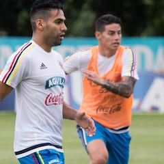 Falcao, James y mucha humedad en primer entrenamiento de Colombia