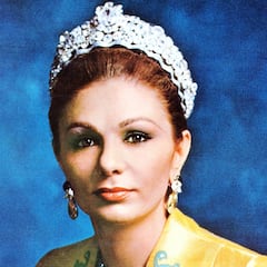 Farah Diba, la última Emperatriz de Persia que comía con leprosos y fascinó al mismísimo Andy Warhol y a Jackie Kennedy