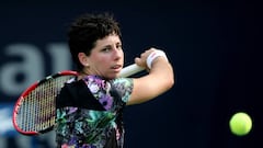 Carla Su&aacute;rez Navarro in action in Dubai. 