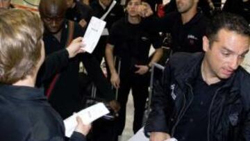 Una rueda pinchada retrasa el vuelo del Almería a Gijón