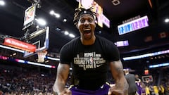 SAN FRANCISCO, CALIFORNIA - FEBRUARY 27: Dwight Howard #39 of the Los Angeles Lakers reacts after Kyle Kuzma #0 dunked the ball during the second half of their game against the Golden State Warriors Chase Center on February 27, 2020 in San Francisco, California. NOTE TO USER: User expressly acknowledges and agrees that, by downloading and or using this photograph, User is consenting to the terms and conditions of the Getty Images License Agreement.   Ezra Shaw/Getty Images/AFP
 == FOR NEWSPAPERS, INTERNET, TELCOS &amp; TELEVISION USE ONLY ==