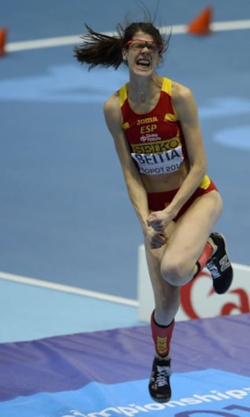 En 2014 consigue la medalla de bronce en el Mundial Indoor de Sopot con una marca de 2.00