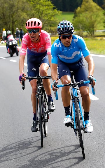 Esteban Chaves y Miguel Ángel López protagonistas de la etapa 17 en el Giro de Italia. El pedalista del Mitchelton - Scott  terminó segundo, mientras que el corredor del Astana subió un puesto en la general.