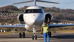 American Airlines Flight 5342: plane model, years in service, safety record, flight and accident history