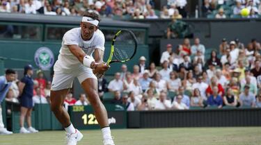 Murray, Nadal and Venus sail on but heartbreak for Kvitova