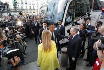 Keylor Navas, Cristina Cifuentes y Florentino Pérez. 
