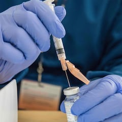 Sanidad se plantea "medidas correctivas" para los que se salten el orden de vacunación