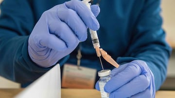 Sanidad se plantea "medidas correctivas" para los que se salten el orden de vacunación