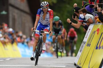 Ganador de etapa en las tres grandes y uno de los mejores escaladores del pelot車n, y tambi谷n de los que sufren m芍s lesiones y no ha podido confirmar todo su talento. Tercero en la edici車n de 2014, desde entonces no ha alcanzado m芍s podios en pruebas de tres semanas. En 2019 se le ve赤a en el momento de su vida# hasta una rotura fibrilar. Llega a tope y muy motivado.
