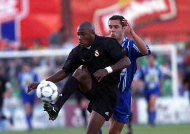 ¿Qué jugadores han cambiado de equipo sin debutar en el mismo mercado de fichajes?