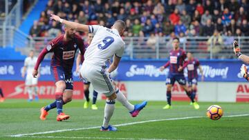 La exhibición de Benzema contra el Eibar en 90 segundos